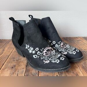 Olivia Miller Women’s Size 8 Rosedale Black Embroidered Boot